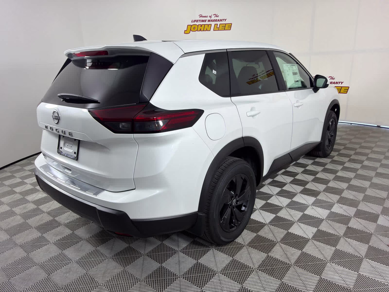 2026 Everest White Pearl Tricoat Nissan Rogue SV FWD SUV