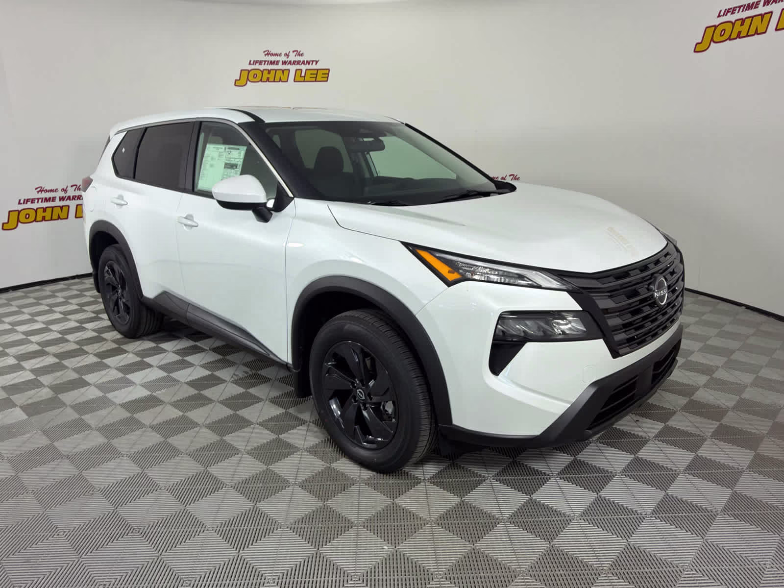 2026 Everest White Pearl Tricoat Nissan Rogue SV FWD SUV