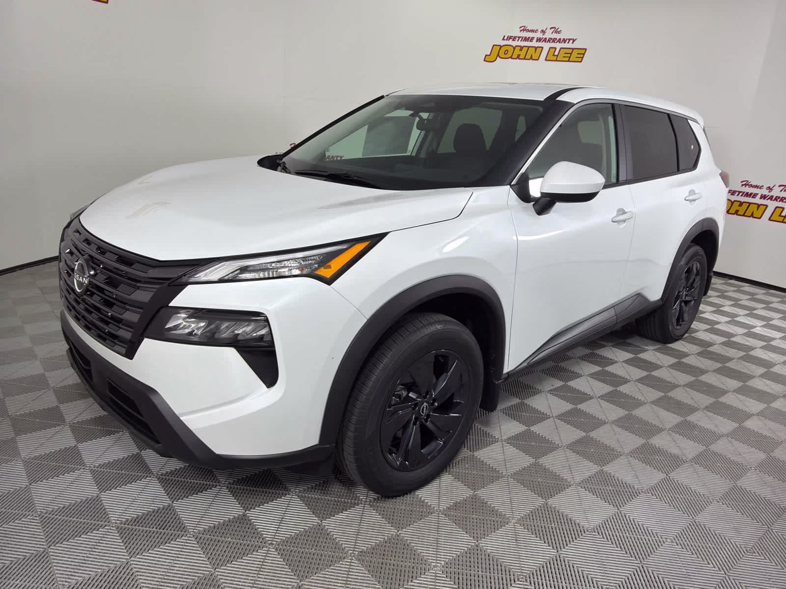 2026 Everest White Pearl Tricoat Nissan Rogue SV FWD SUV