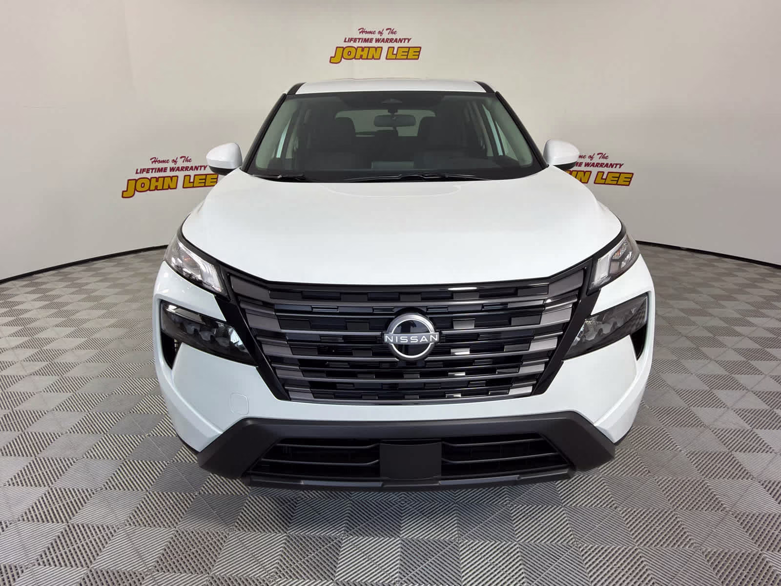 2026 Everest White Pearl Tricoat Nissan Rogue SV FWD SUV