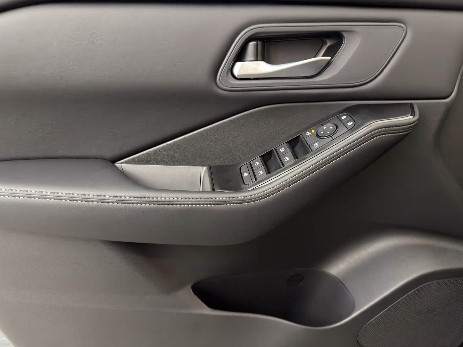 2026 Boulder Gray Pearl Nissan Rogue SV AWD SUV