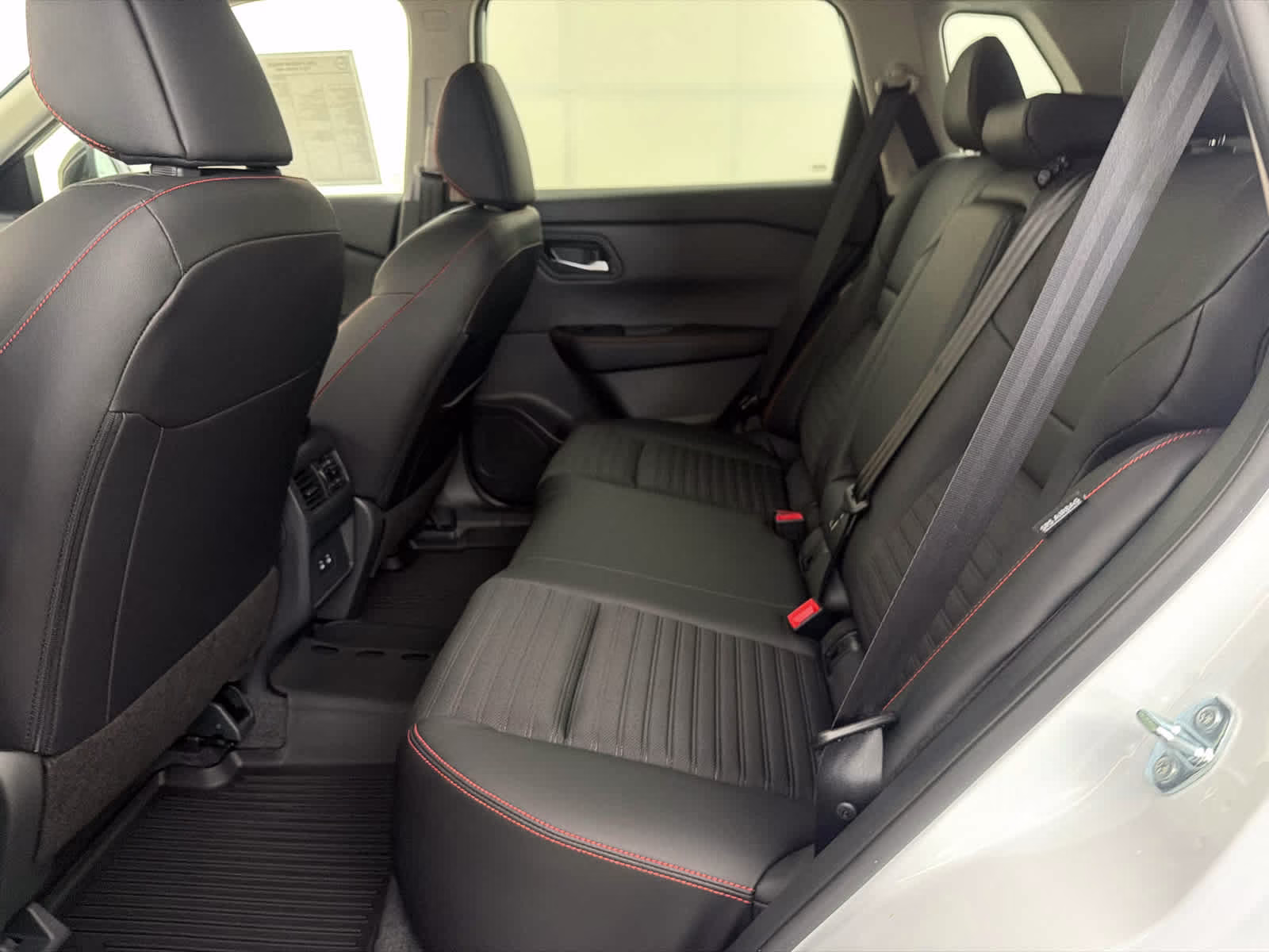 2026 Everest White Pearl Tricoat Nissan Rogue Rock Creek AWD SUV