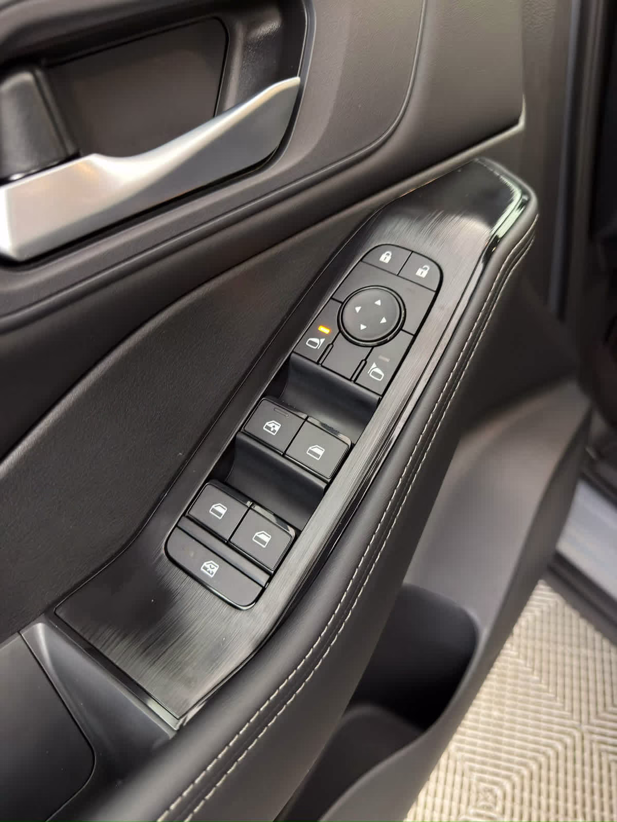 2026 Boulder Gray Pearl Nissan Rogue SV AWD SUV