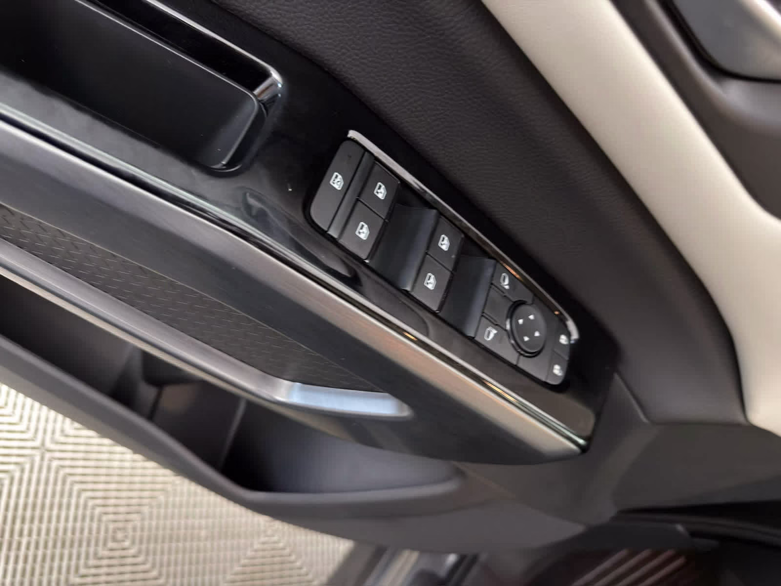 2026 Gun Metallic Nissan Pathfinder SL FWD SUV