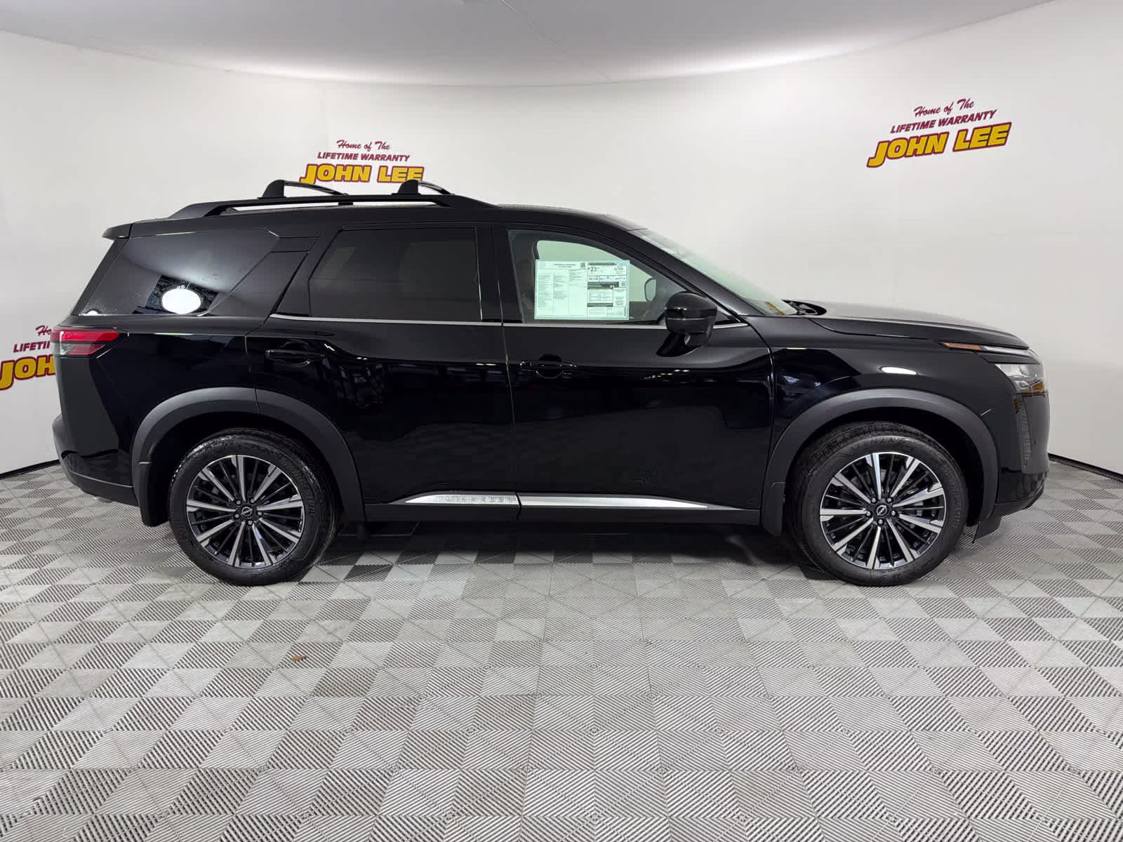 2026 Super Black Nissan Pathfinder Platinum FWD SUV