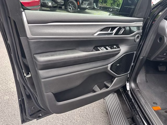 2026 High Gloss Black Jeep Grand Wagoneer Limited Reserve L 4X4 SUV