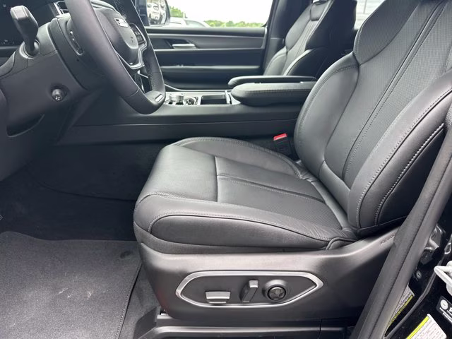 2026 High Gloss Black Jeep Grand Wagoneer Limited Reserve L 4X4 SUV