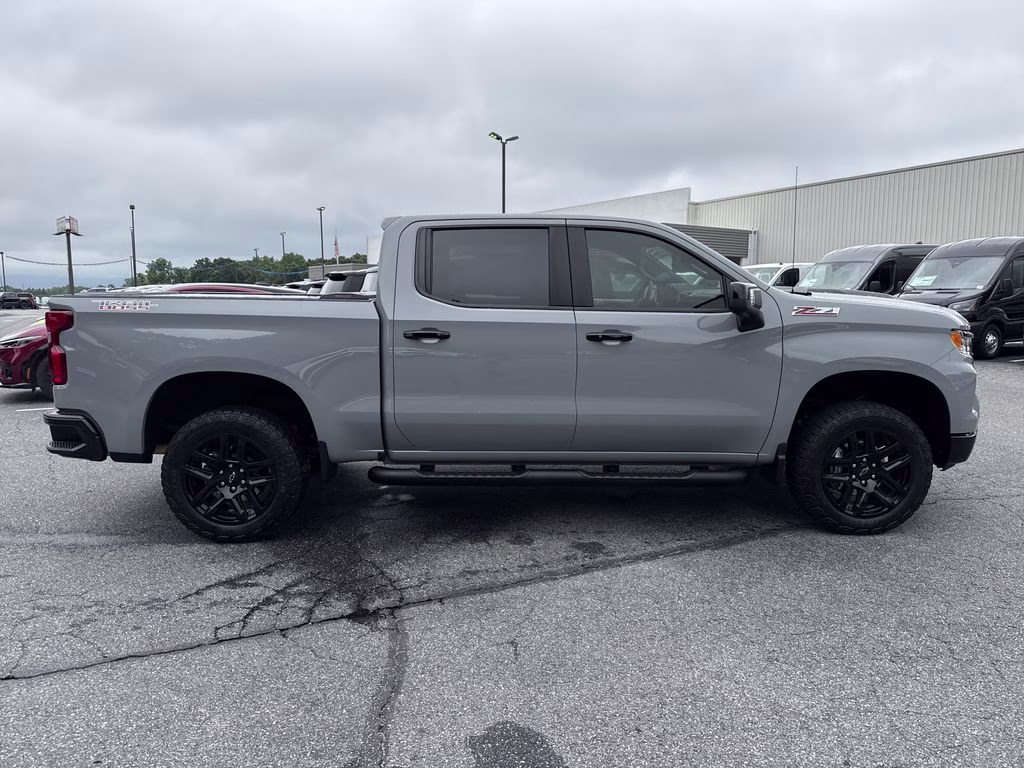 2024 Slate Gray Metallic Chevrolet Silverado 1500 LT Trail Boss 4X4 Truck