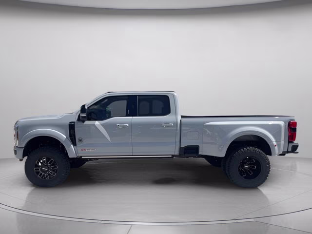 2026 Avalanche Ford Super Duty F-350 DRW Black Widow Lift 4X4 Truck