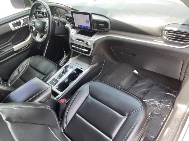 2023 Gray Metallic Ford Explorer XLT RWD SUV