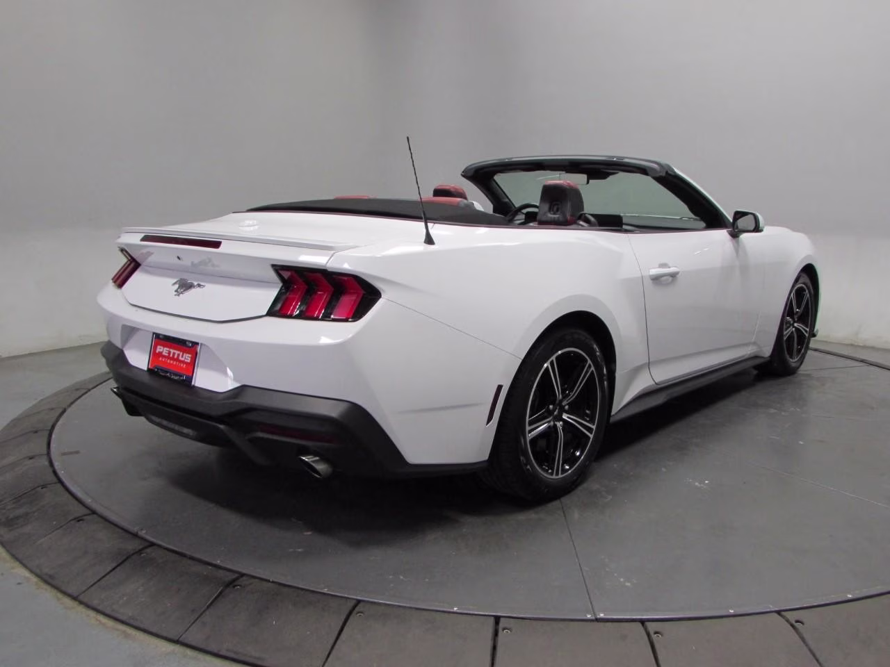 2024 Oxford White Ford Mustang EcoBoost Convertible RWD Convertible