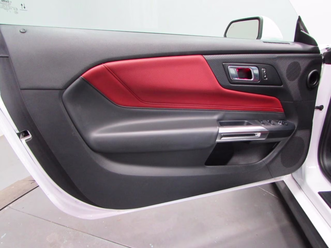 2024 Oxford White Ford Mustang EcoBoost Convertible RWD Convertible