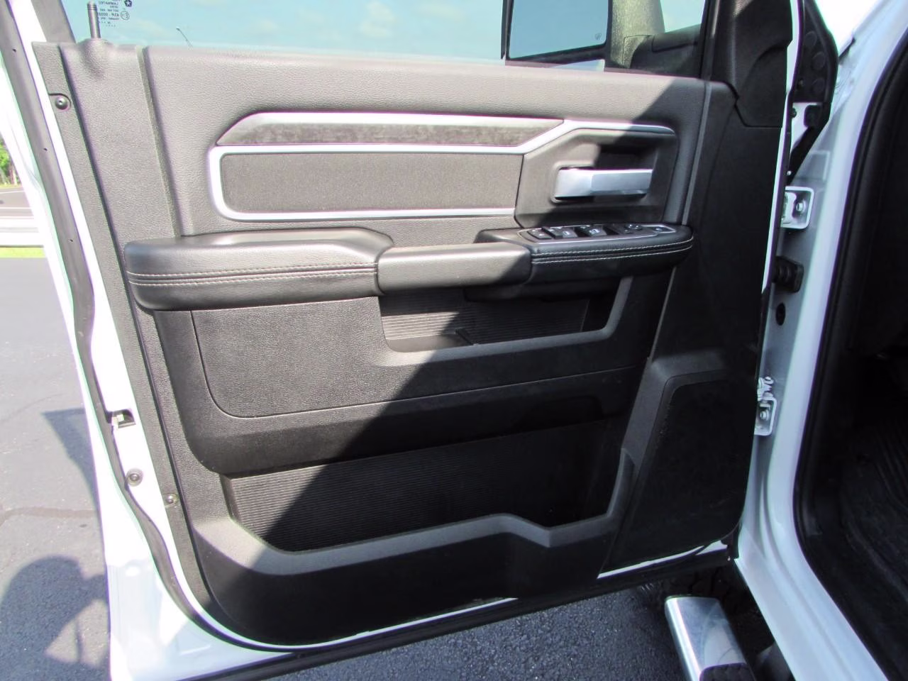 2024 Bright White Clearcoat Ram 3500 Big Horn 4X4 Truck