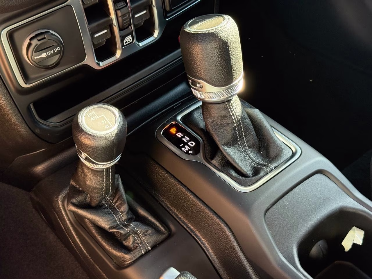 2026 Black Clearcoat Jeep Gladiator Sport S 4X4 Truck