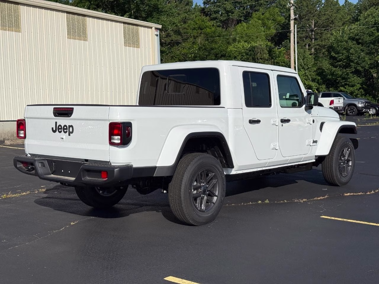 2026 Bright White Clearcoat Jeep Gladiator Sport S 4X4 Truck
