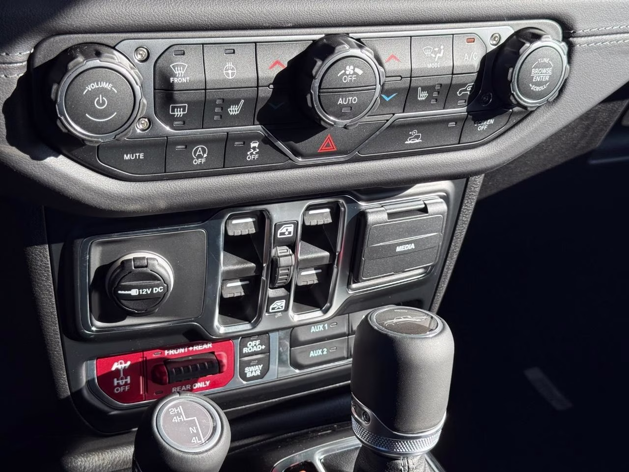 2026 Anvil Clearcoat Jeep Gladiator Rubicon 4X4 Truck