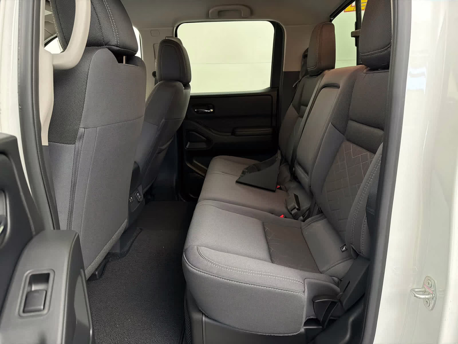 2025 Glacier White Nissan Frontier SV RWD Truck