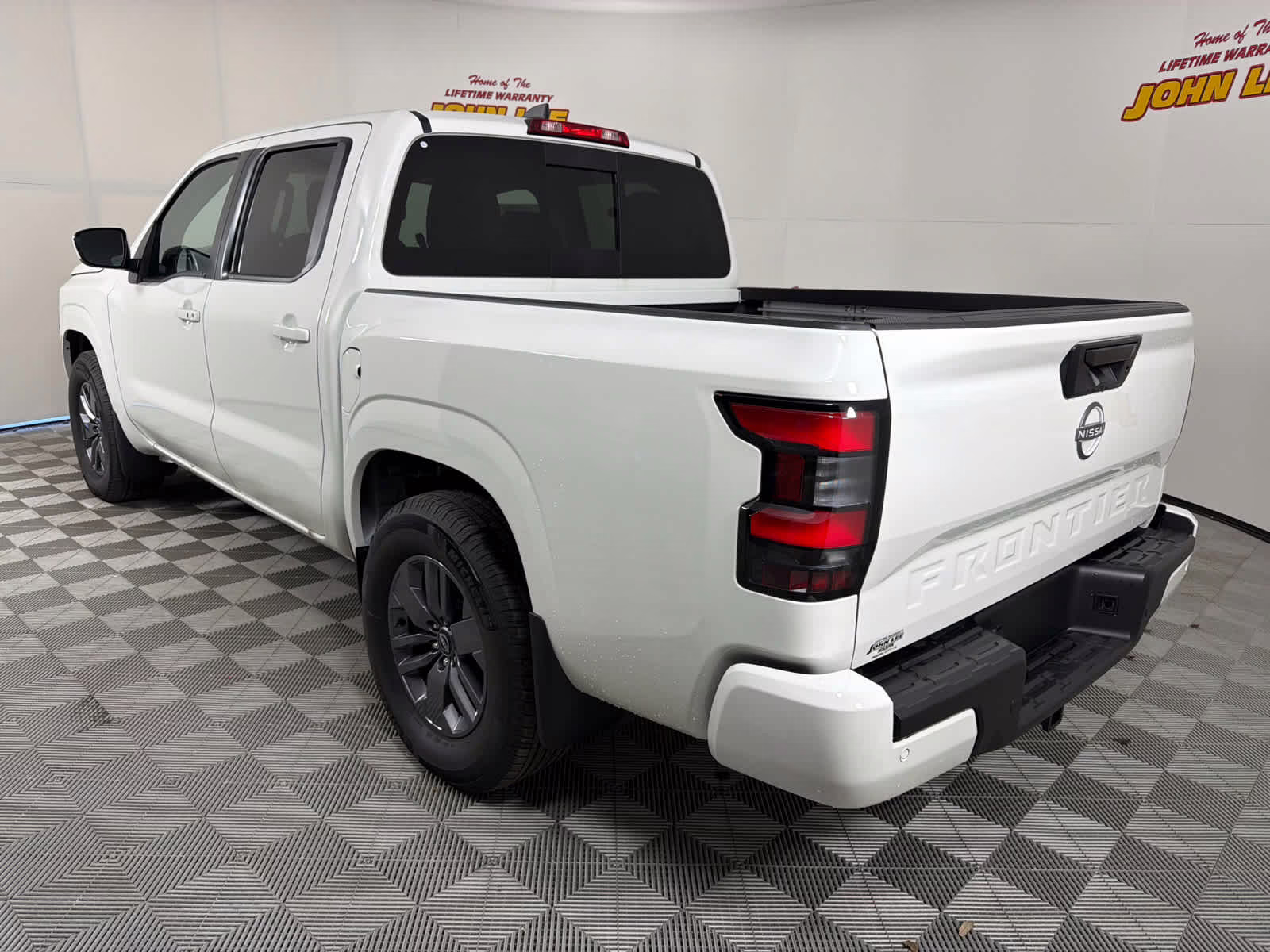 2025 Glacier White Nissan Frontier SV RWD Truck