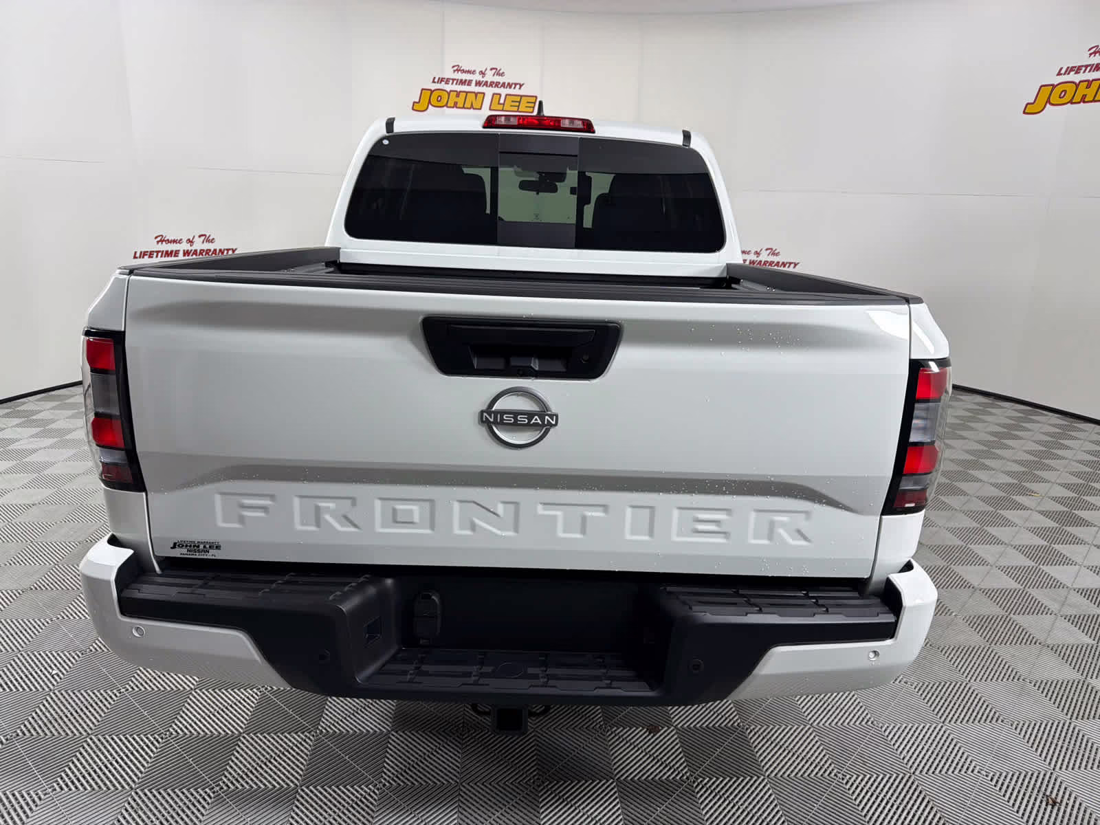 2025 Glacier White Nissan Frontier SV RWD Truck