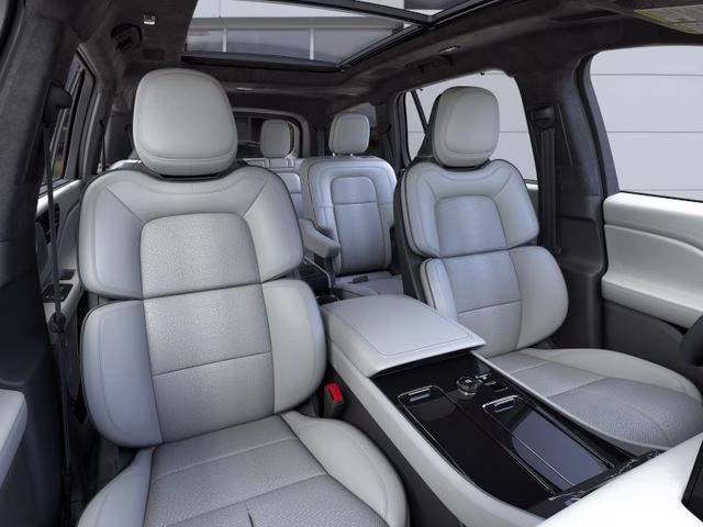 2026 Pristine White Metallic Tri-Coat Lincoln Aviator Black Label AWD 5 Door