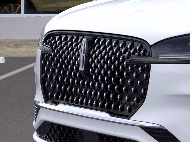 2026 Pristine White Metallic Tri-Coat Lincoln Aviator Black Label AWD 5 Door