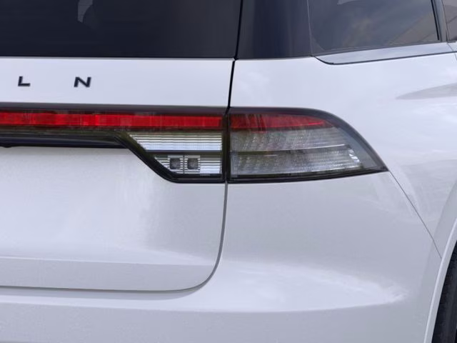 2026 Pristine White Metallic Tri-Coat Lincoln Aviator Black Label AWD 5 Door