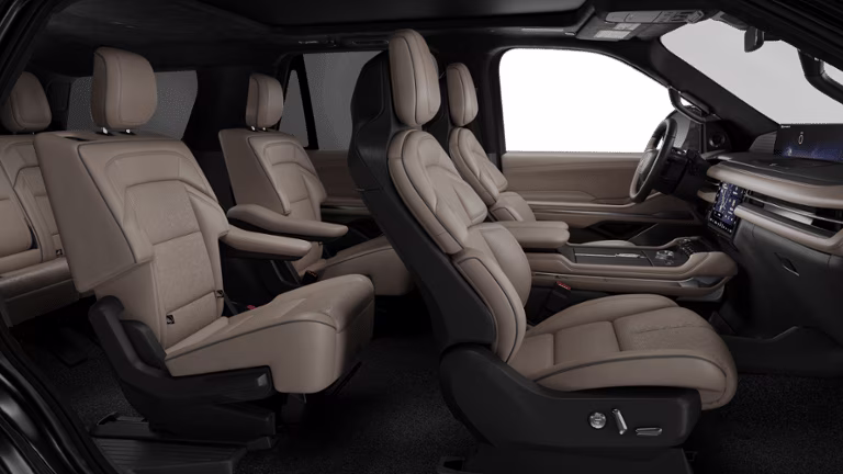 2027 Infinite Black Metallic Clearcoat Lincoln Navigator Black Label 4X4 SUV