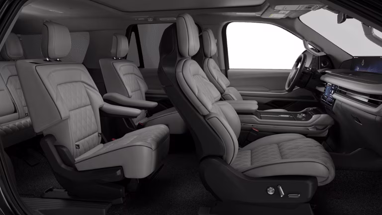 2027 Infinite Black Metallic Clearcoat Lincoln Navigator Black Label L 4X4 SUV