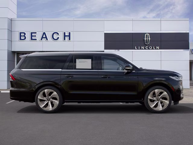 2027 Infinite Black Metallic Clearcoat Lincoln Navigator Black Label L 4X4 SUV