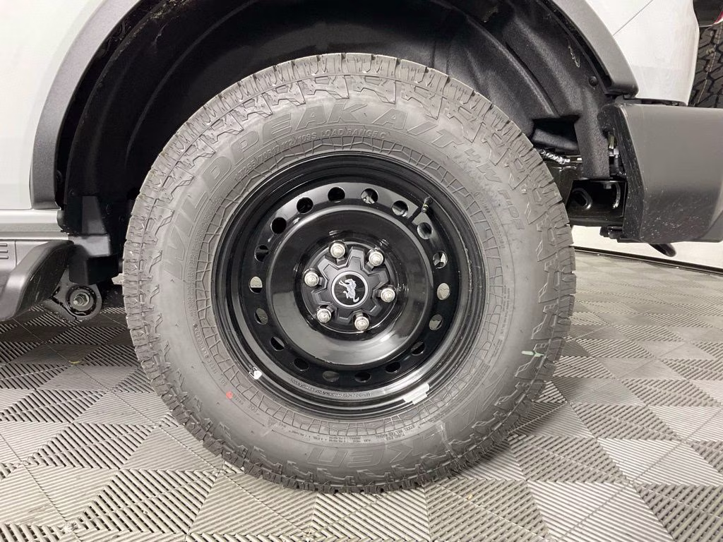 2026 Avalanche Ford Bronco Outer Banks 4X4 SUV