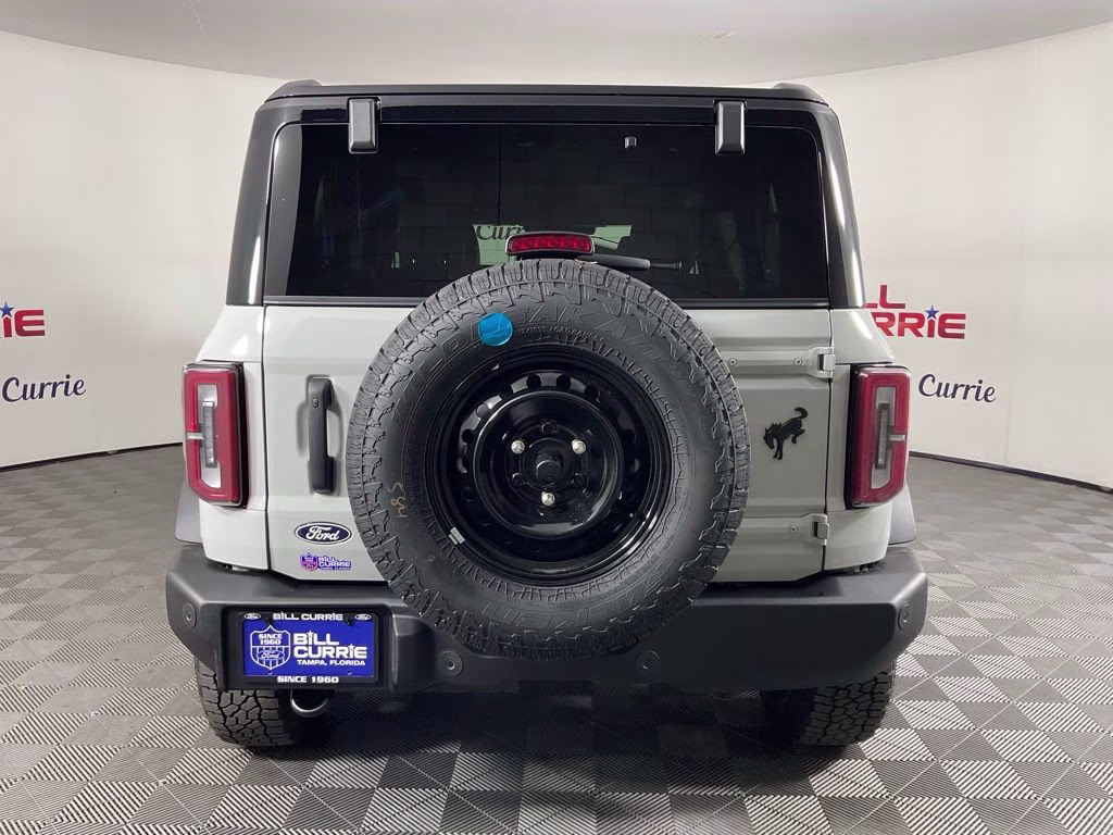2026 Avalanche Ford Bronco Outer Banks 4X4 SUV