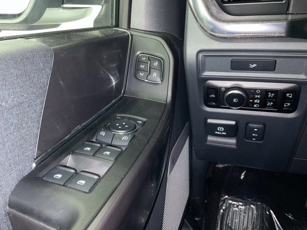 2026 Silver Metallic Ford F-150 Lariat 4X4 Truck