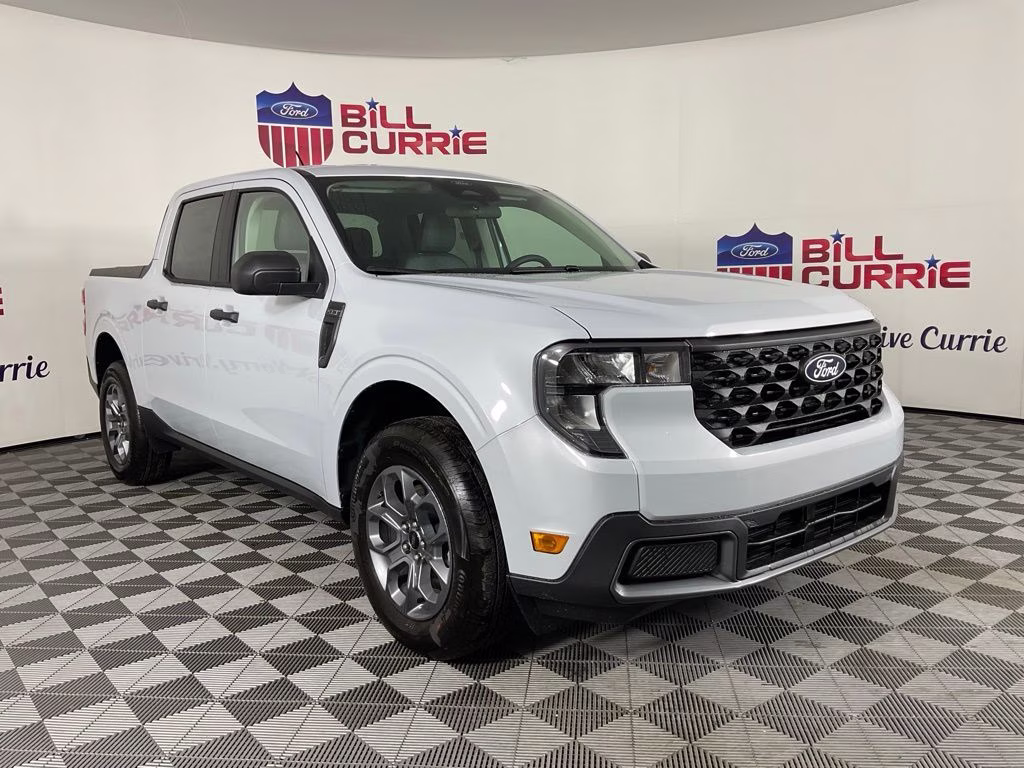 2026 White Metallic Ford Maverick XLT FWD Truck