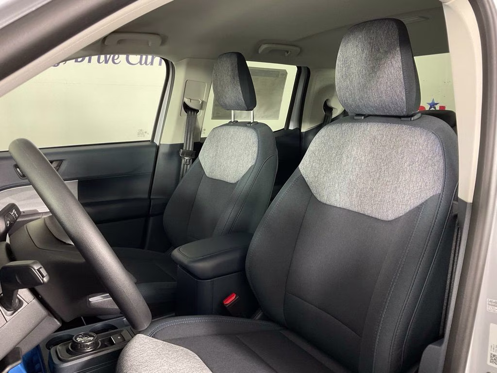 2026 White Metallic Ford Maverick XLT FWD Truck