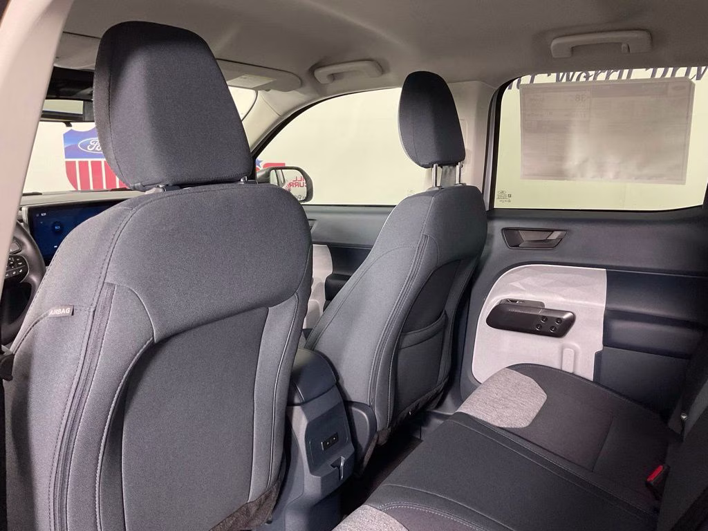 2026 White Metallic Ford Maverick XLT FWD Truck