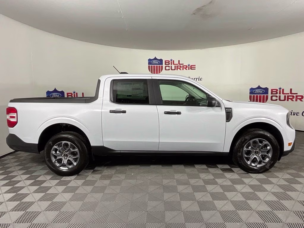 2026 White Metallic Ford Maverick XLT FWD Truck