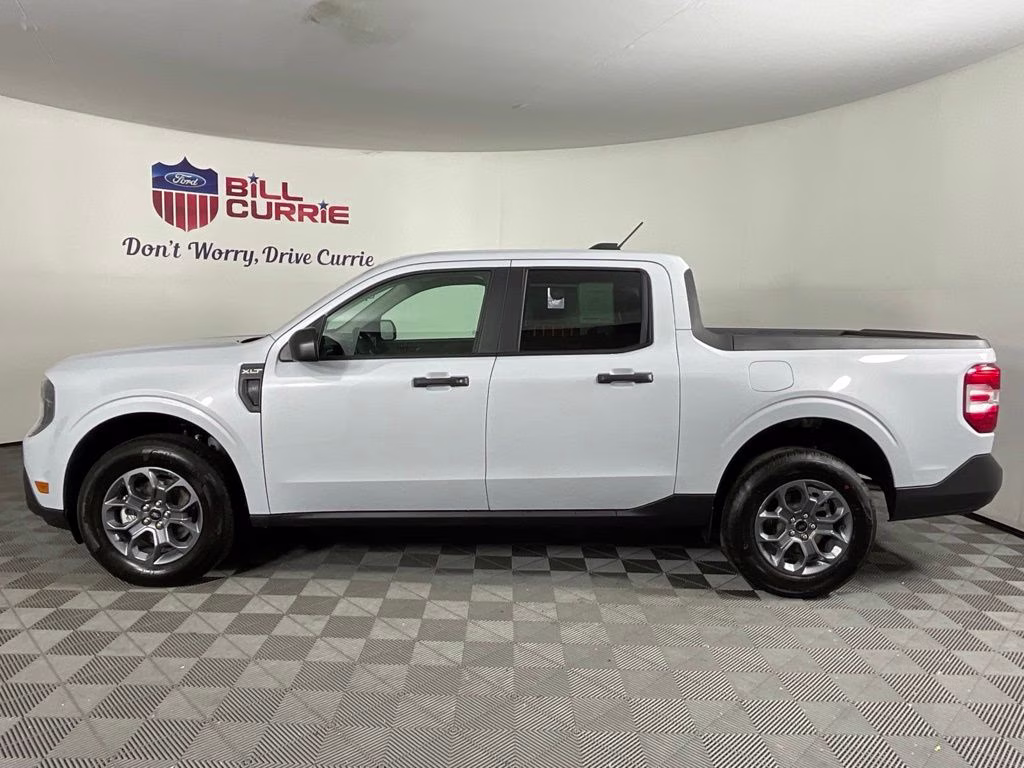 2026 White Metallic Ford Maverick XLT FWD Truck