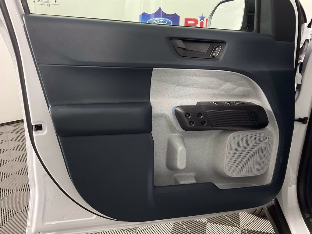 2026 Oxford White Ford Maverick XLT FWD Truck