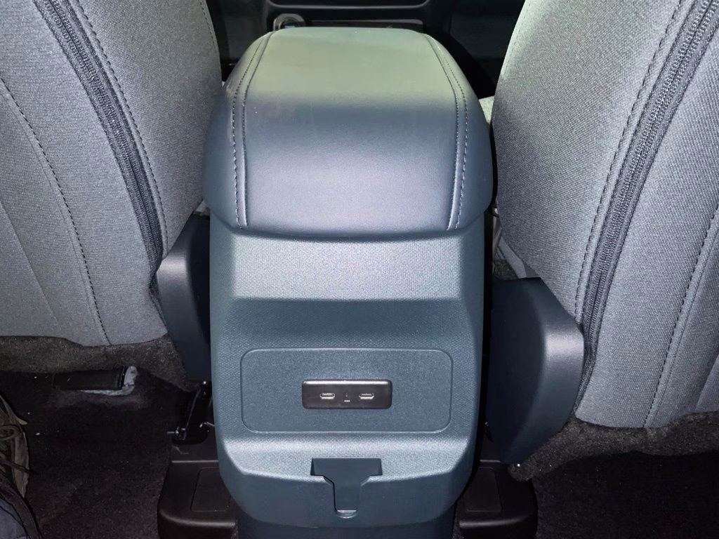 2026 Oxford White Ford Maverick XLT FWD Truck