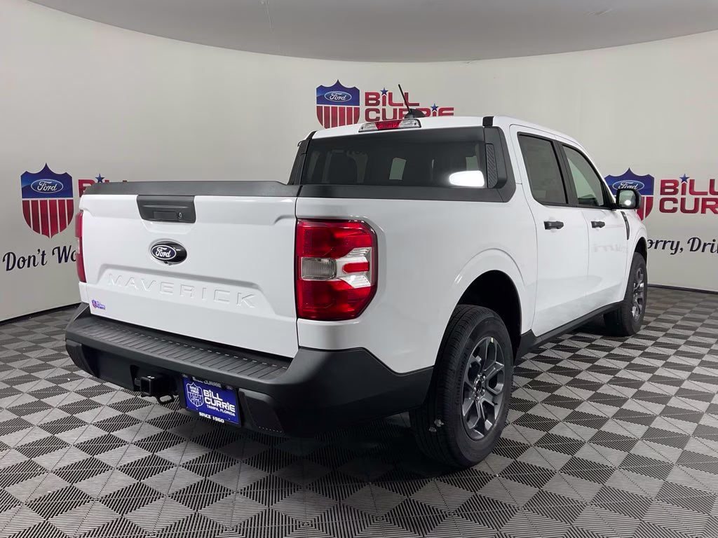 2026 Oxford White Ford Maverick XLT FWD Truck