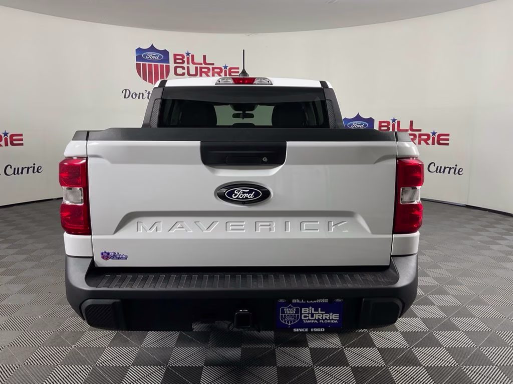 2026 Oxford White Ford Maverick XLT FWD Truck