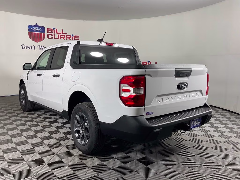 2026 Oxford White Ford Maverick XLT FWD Truck