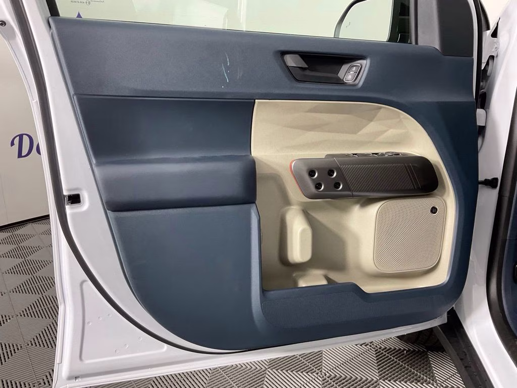2026 Oxford White Ford Maverick Lariat AWD Truck