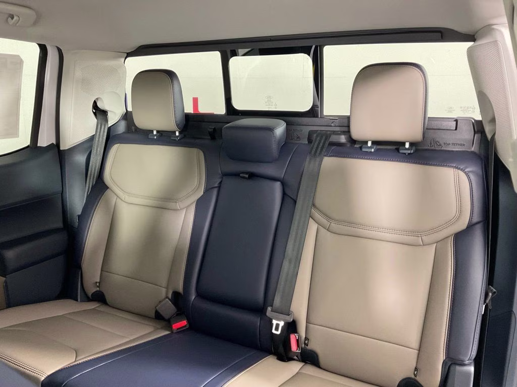 2026 Oxford White Ford Maverick Lariat AWD Truck