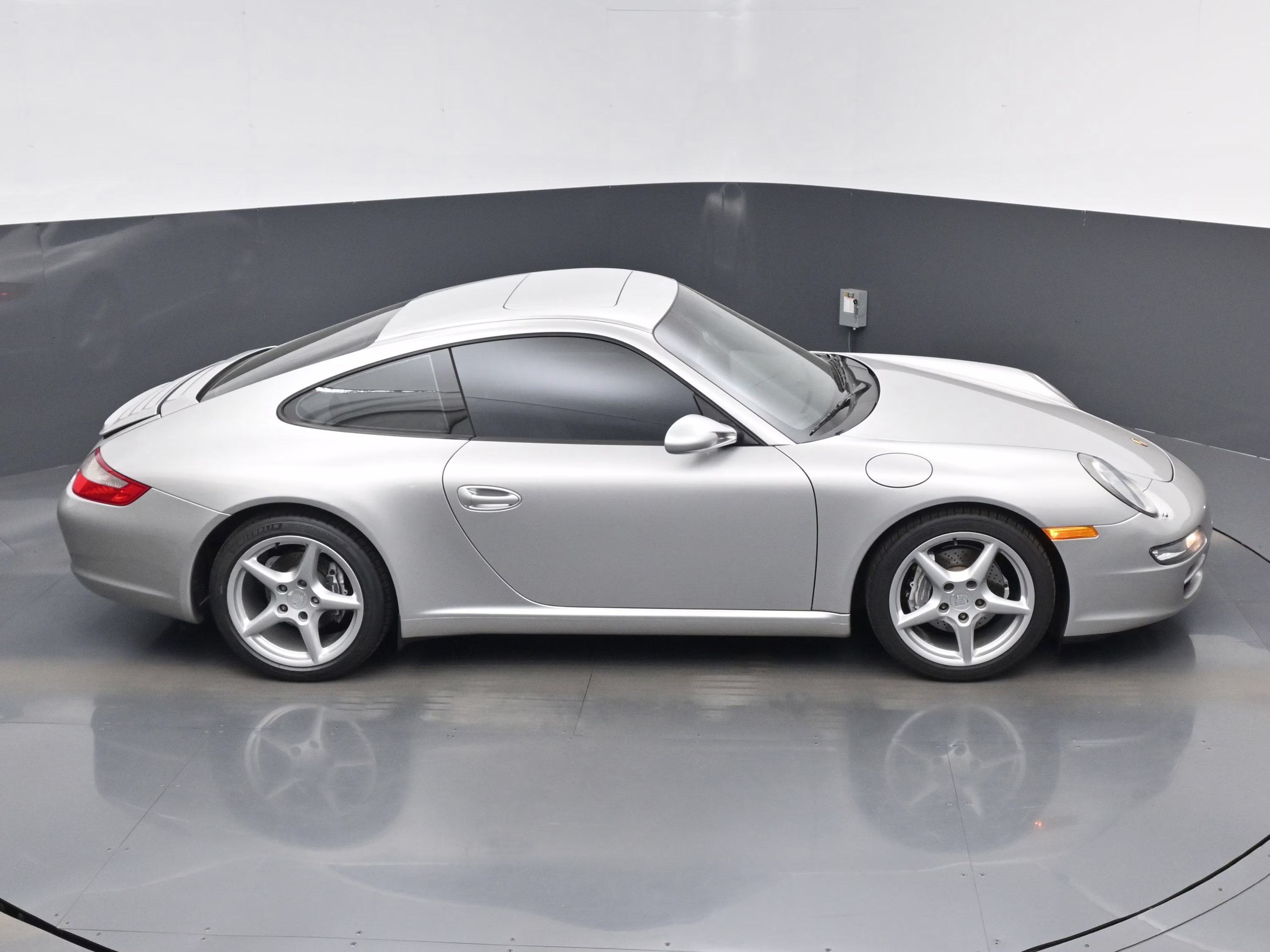 2006 Silver Porsche 911 Carrera RWD Coupe