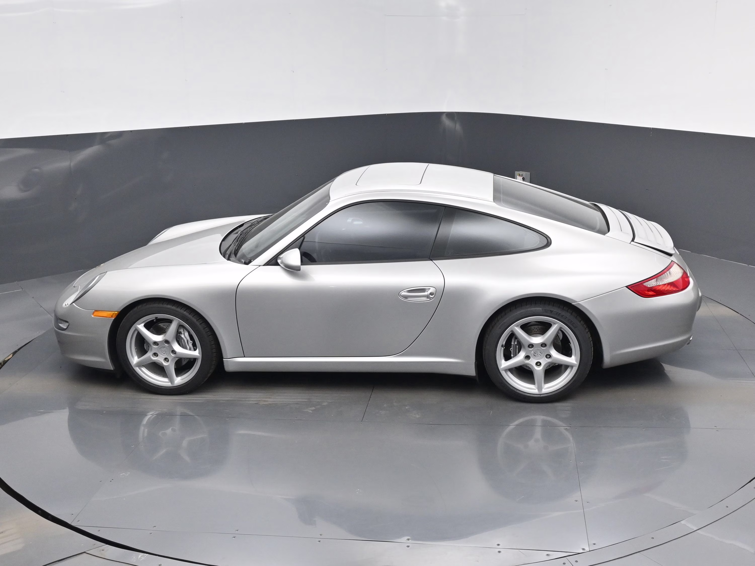 2006 Silver Porsche 911 Carrera RWD Coupe