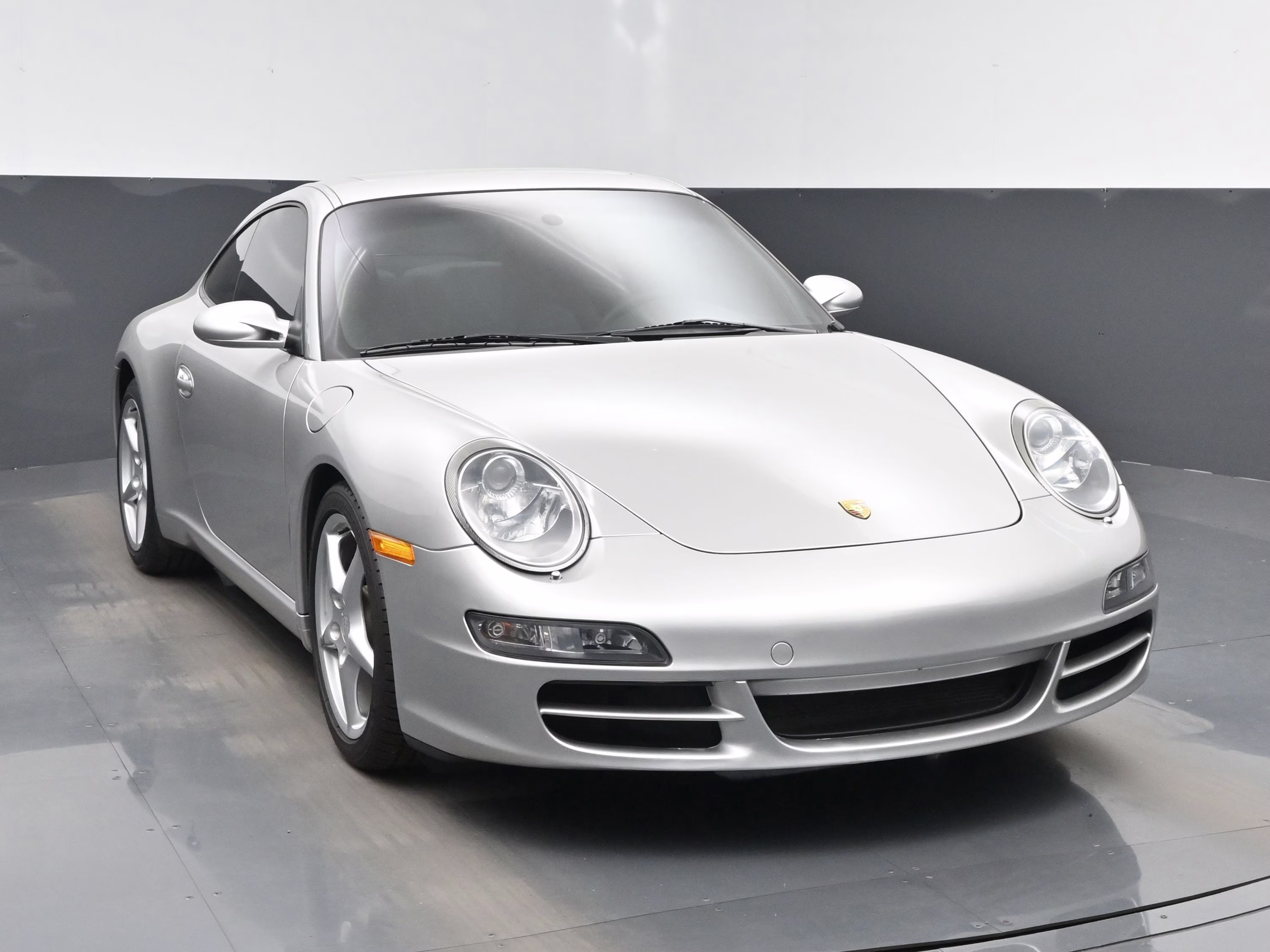 2006 Silver Porsche 911 Carrera RWD Coupe