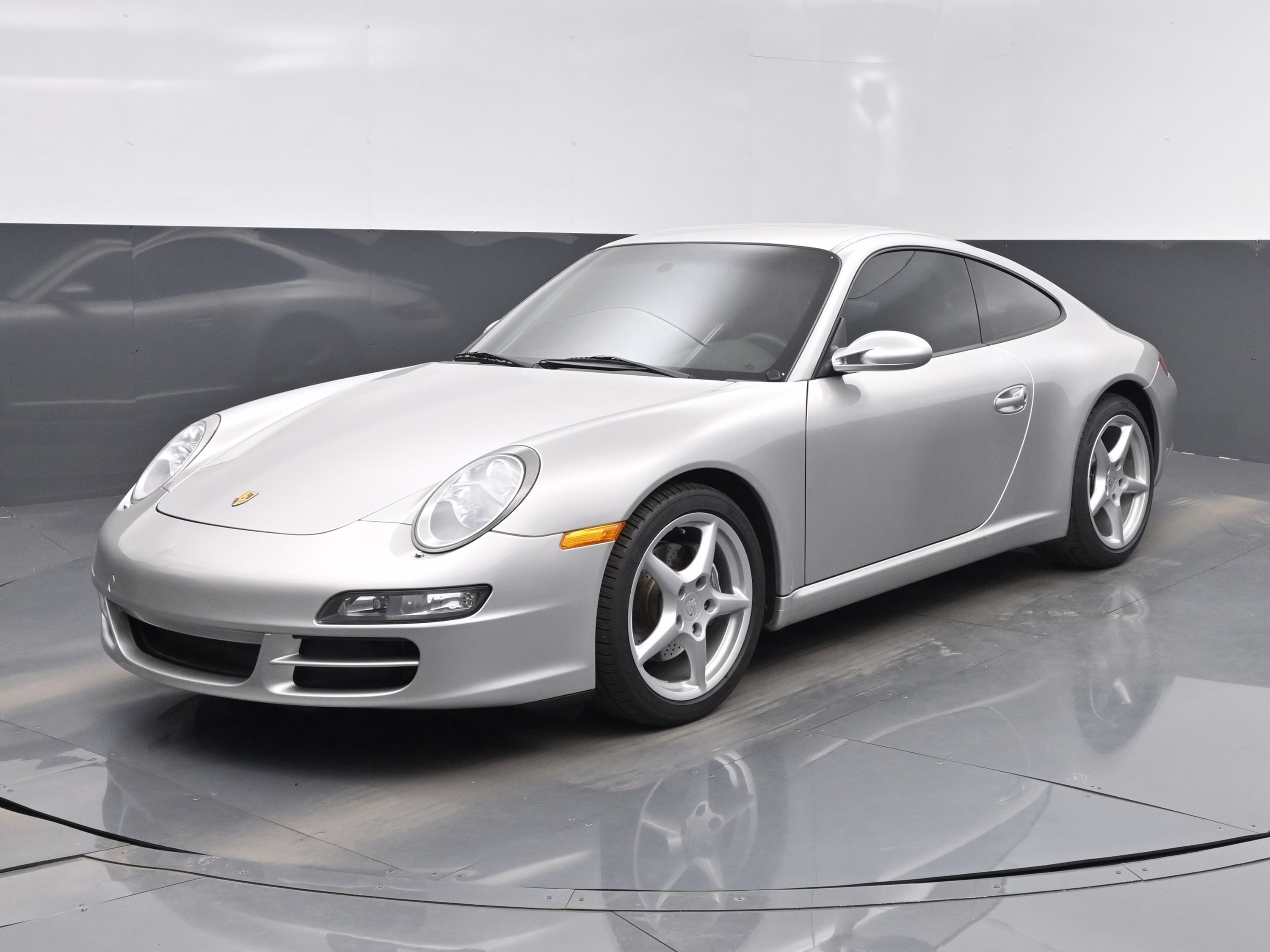 2006 Silver Porsche 911 Carrera RWD Coupe