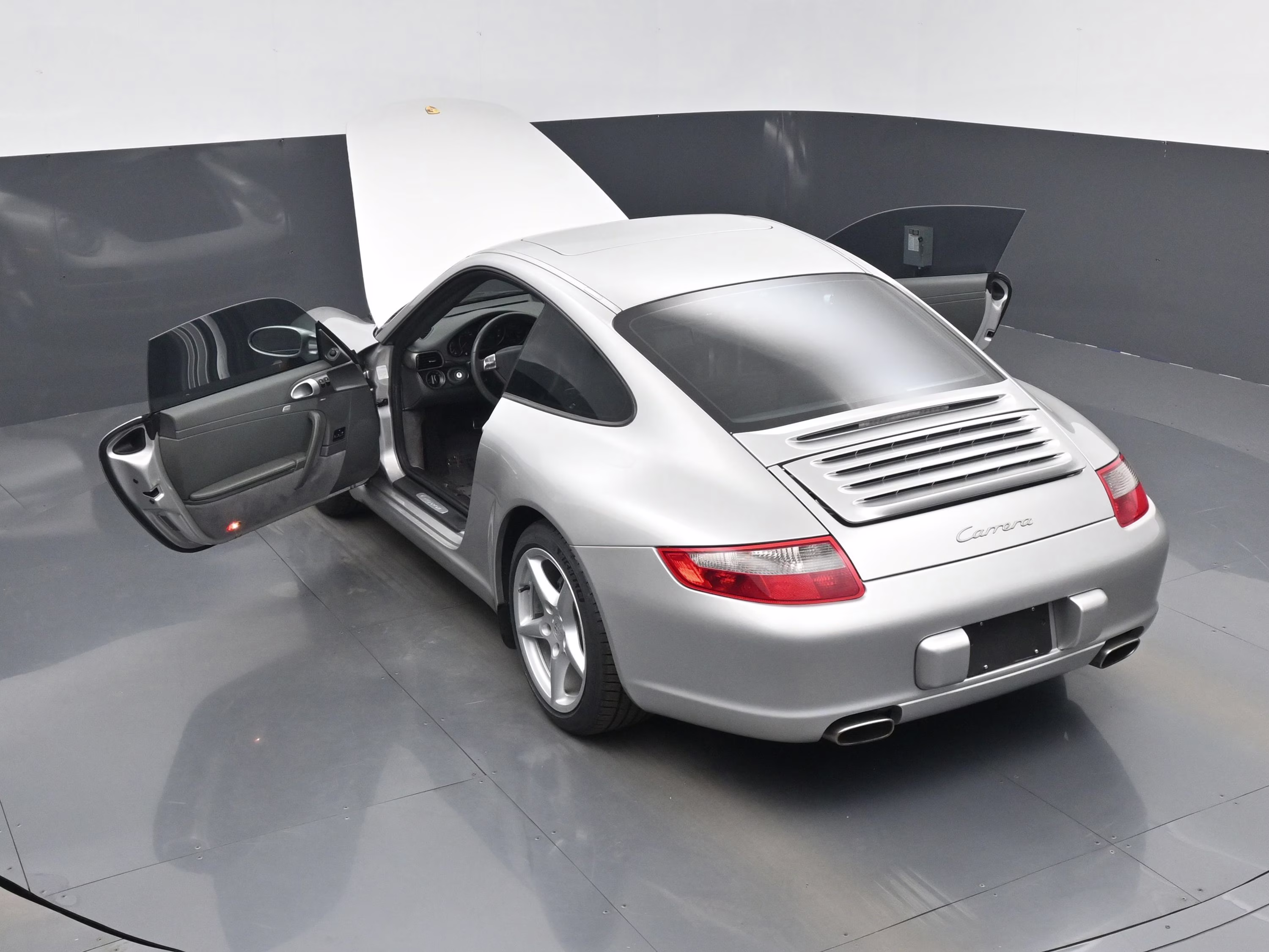 2006 Silver Porsche 911 Carrera RWD Coupe