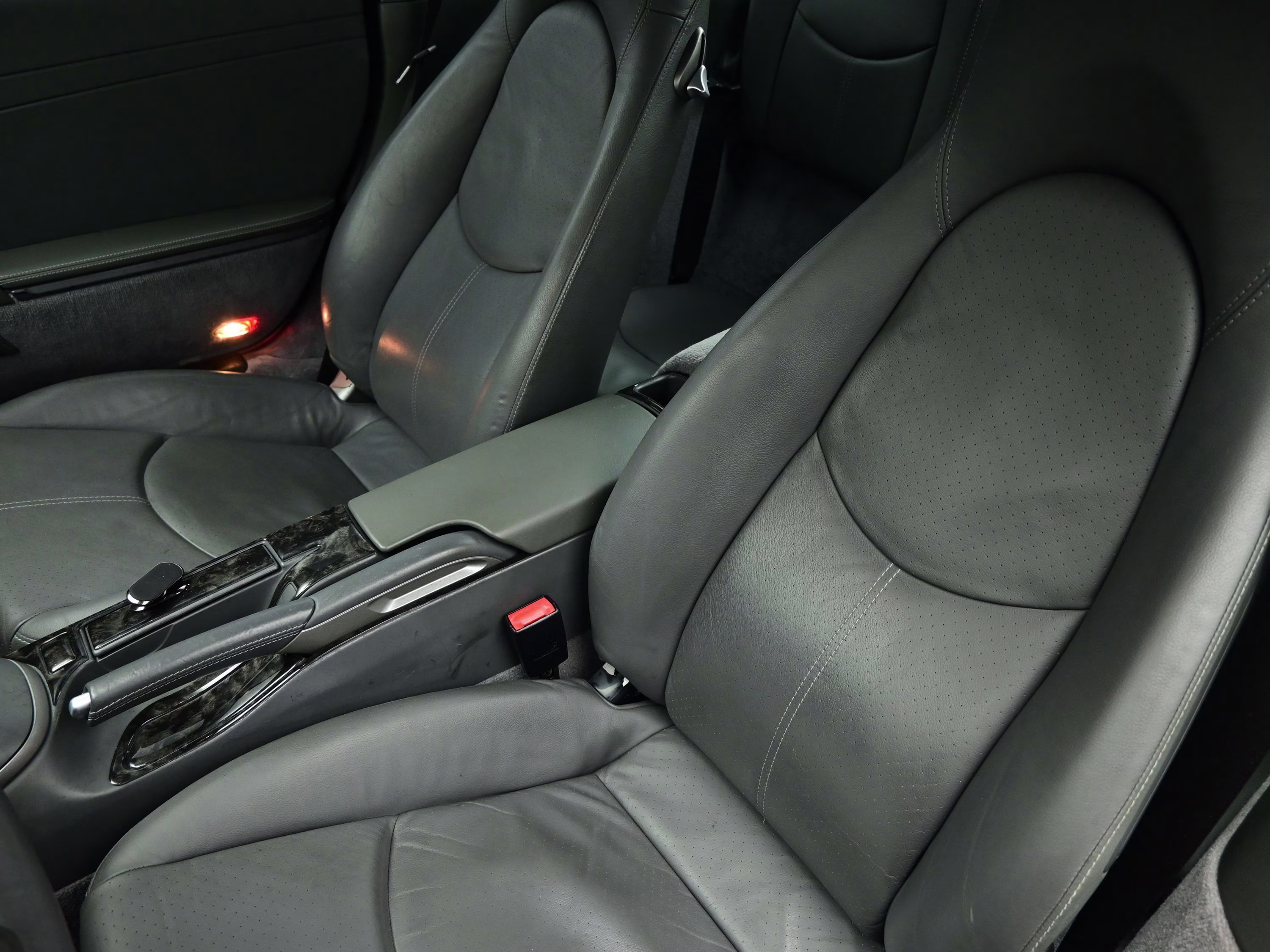 2006 Silver Porsche 911 Carrera RWD Coupe